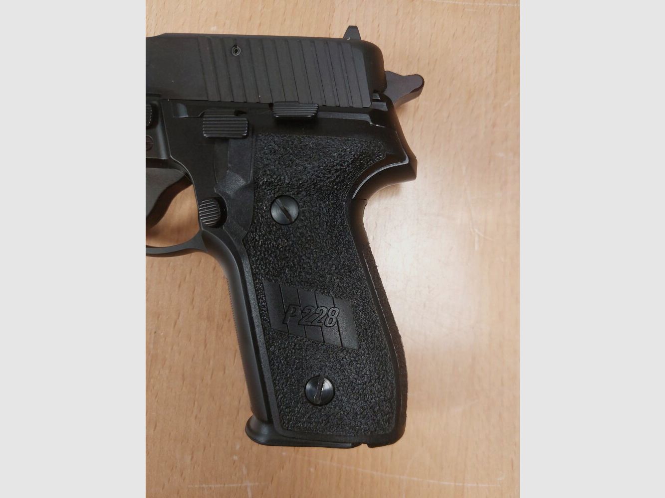 Sig Sauer, Eckernförde P 228