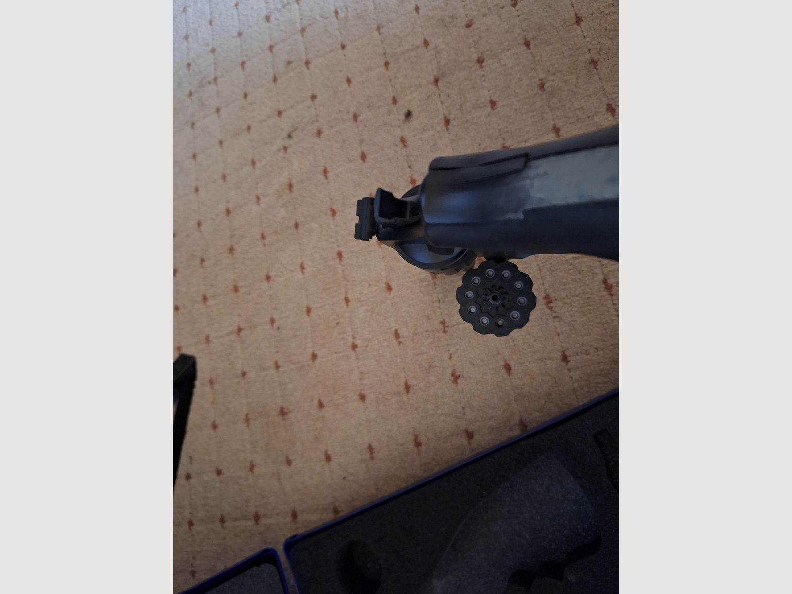 Smith & Wesson Co2- Revolver 4" im cal. 4,5mm 
