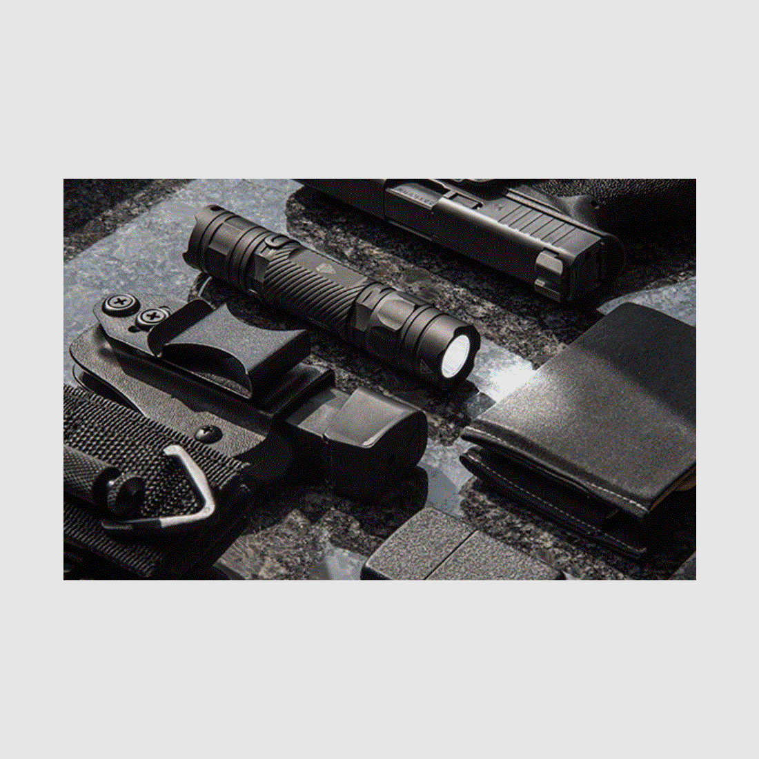 Torcia da trasporto quotidiano UTG, 400 lumen