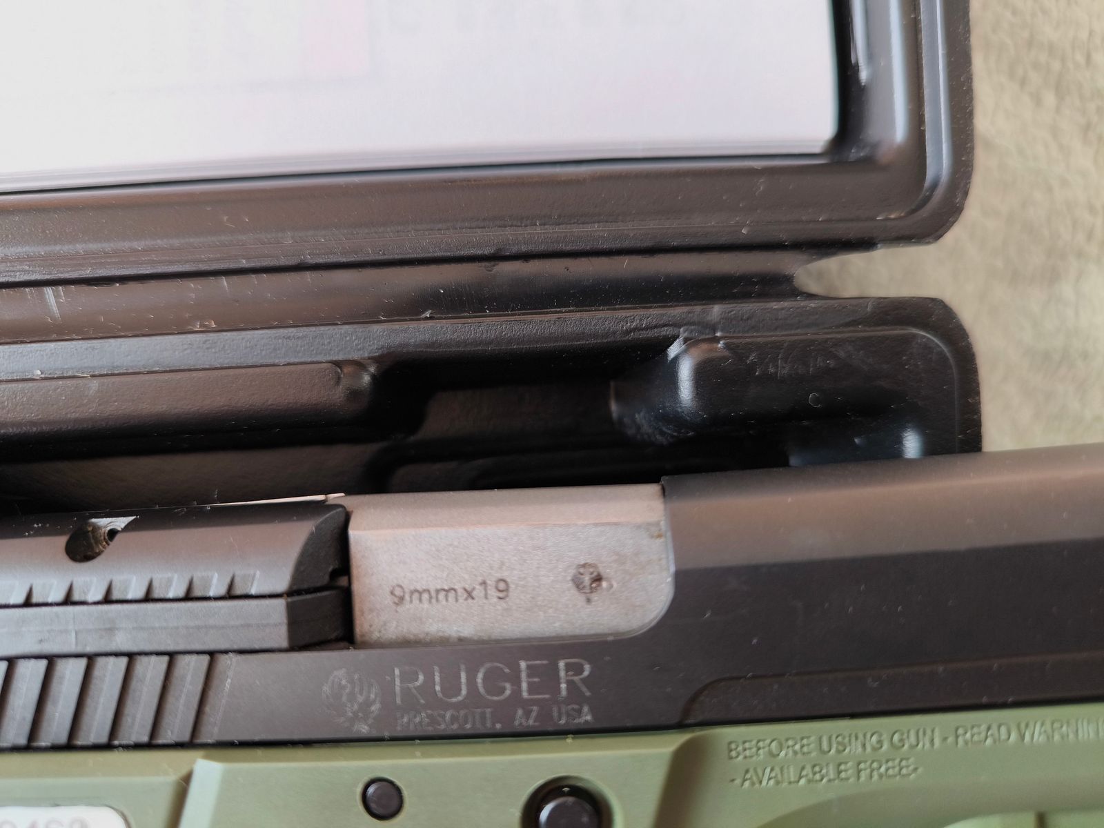 Pistolet Ruger SR9 9x19 w komplecie z kaburą w super stanie (brak Glock CZ Walther Heckler)