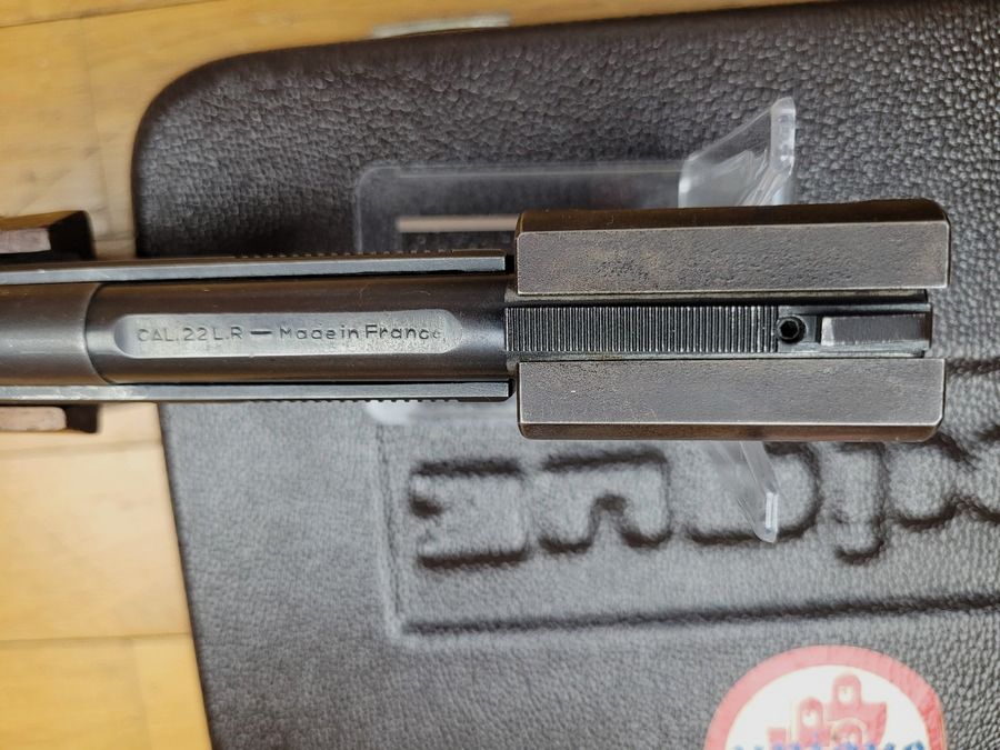 Sehr guter Unique Modell DES 69 – Kaliber 22LR – mit seinem Gegengewicht – Zwei Magazine und seinem Transportkoffer – Große Präzision – Unverwüstlich – Top Made in France! TBE, Bild 20 von 22