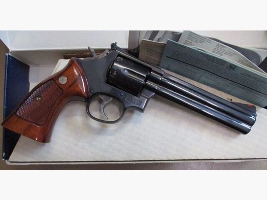 Ungeschossener Revolver Smith & Wesson 586 aus Sammlung 586