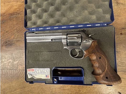 Smith & Wesson 686 Target Champion DL