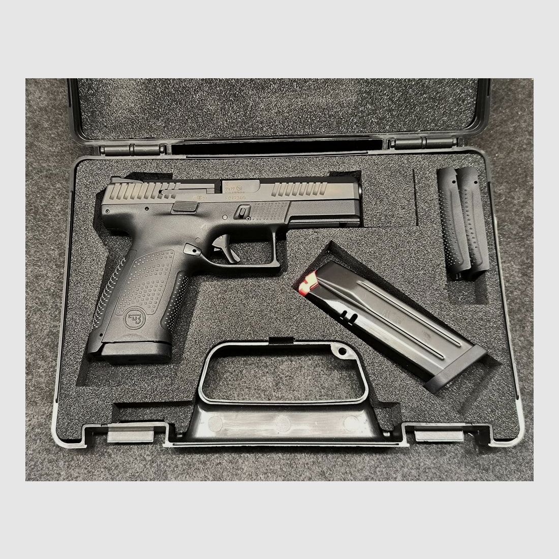 CZ - Česká zbrojovka P10 - C