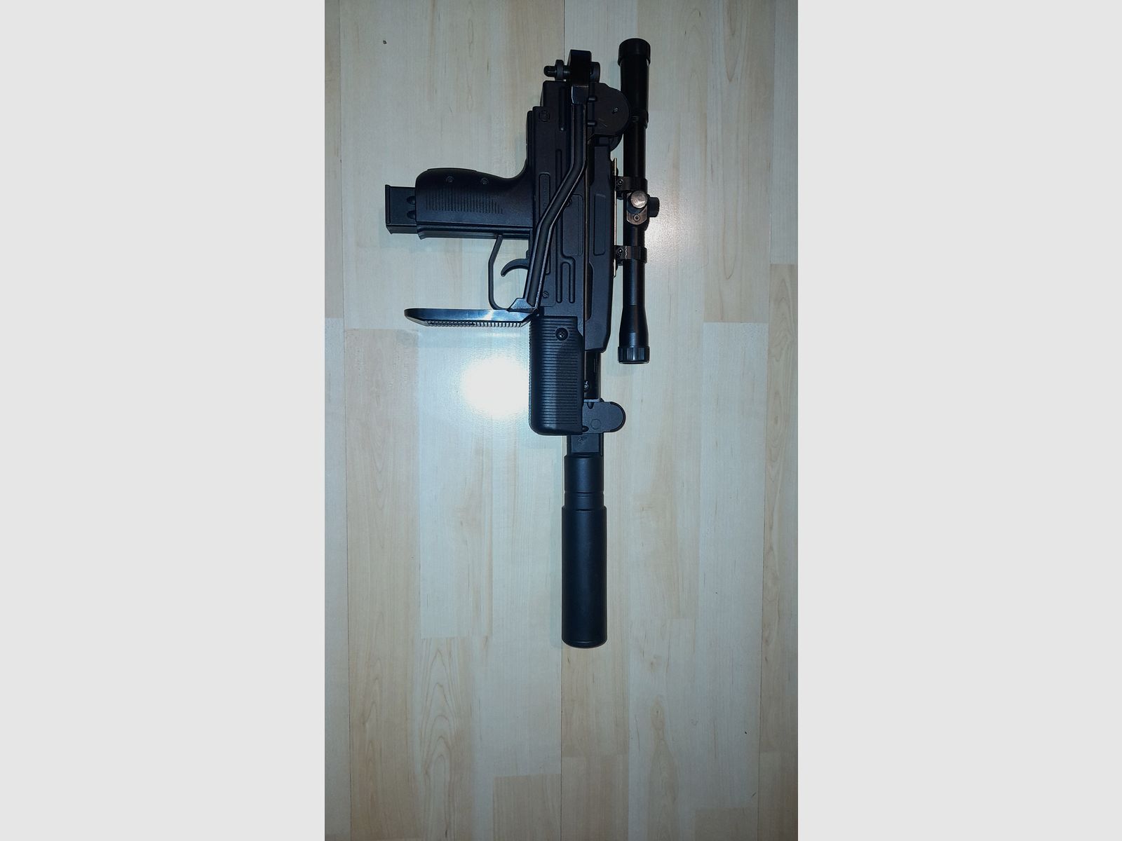Verkaufe Mini uzi 