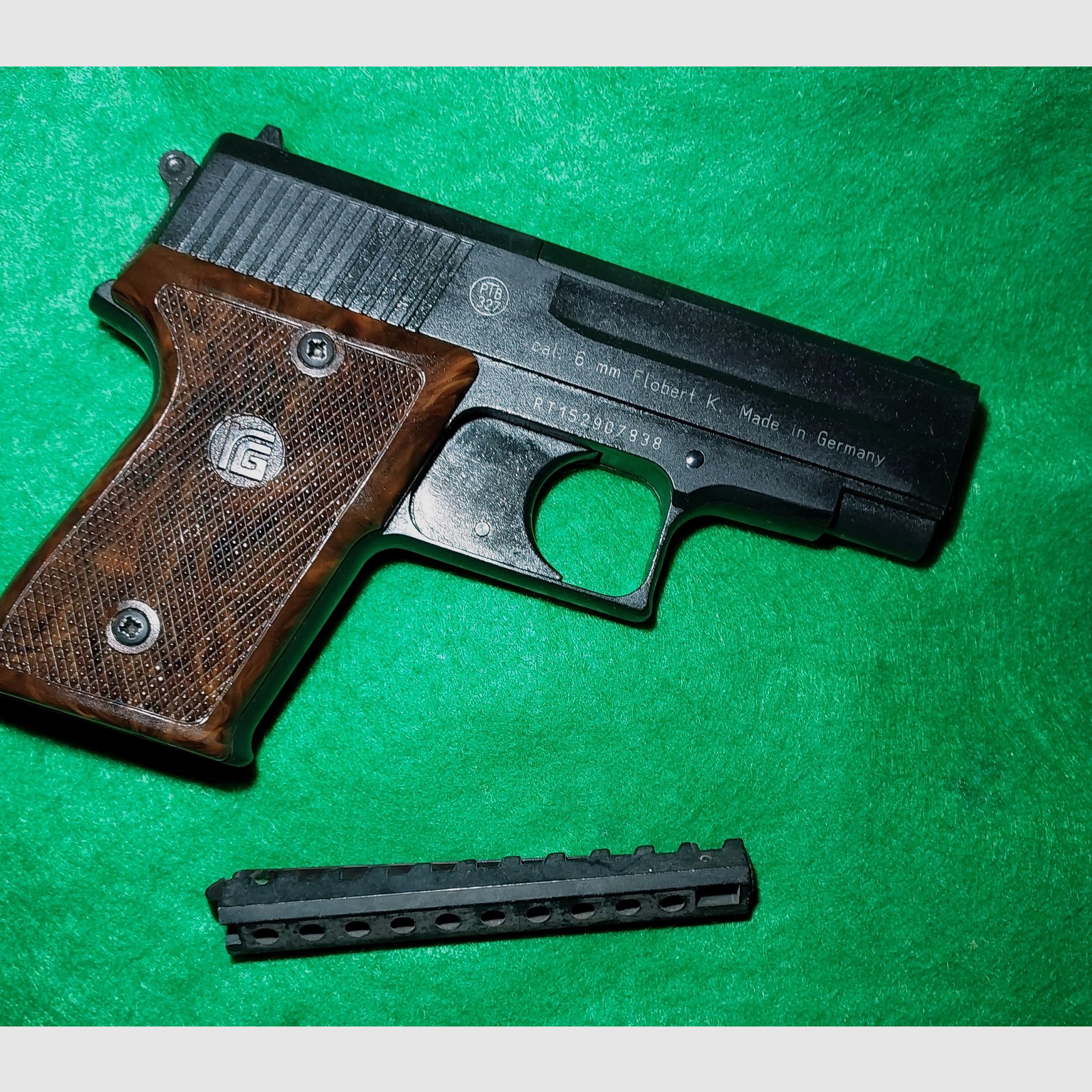 Röhm RG 300 Schreckschuss Pistole Kal. 6mm Flobert