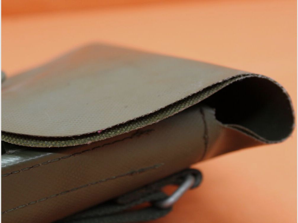 BUND SURPLUS Heckler&Koch Signalpistole: Pistolentasche BUND (1095-12-130-7269) Schichtstoff oliv SURPLUS