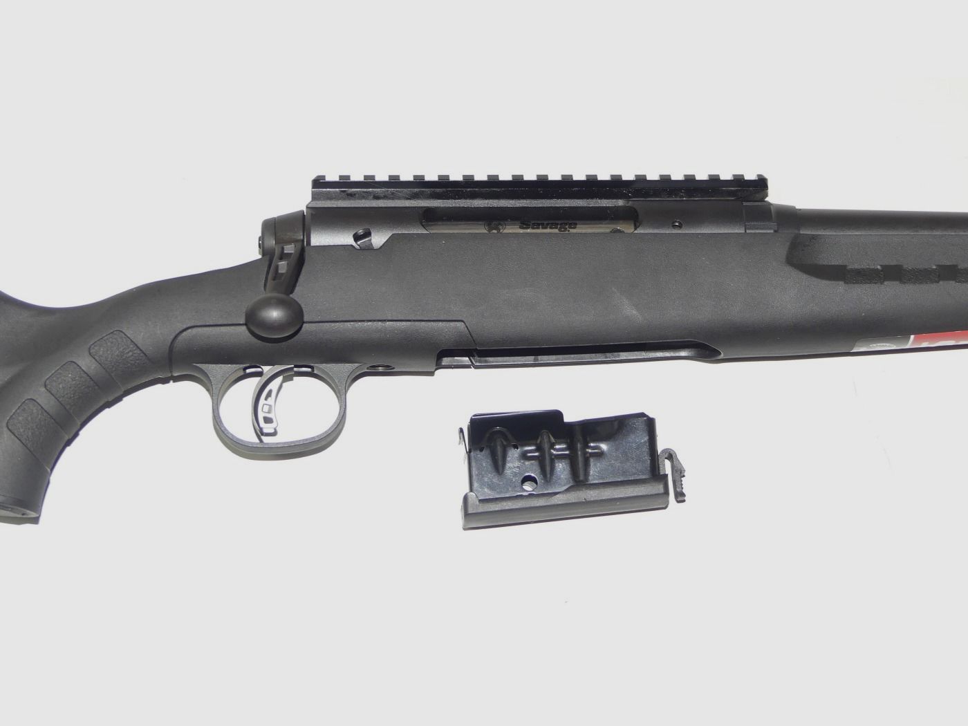 Savage Axis mit Accutrigger, Mündungsgewinde und Anschütz 3-12x56