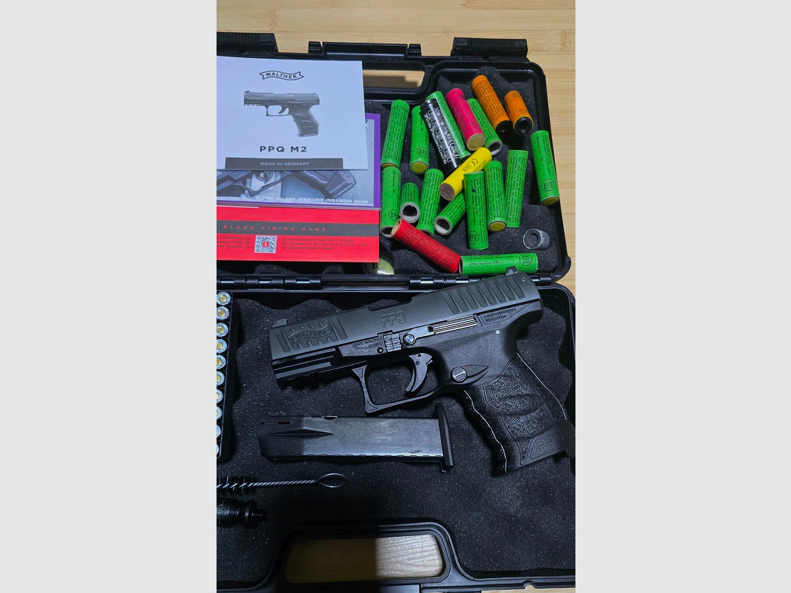 Walther PPQ Schreckschuss 9mm PAK Silvester Set Pyros