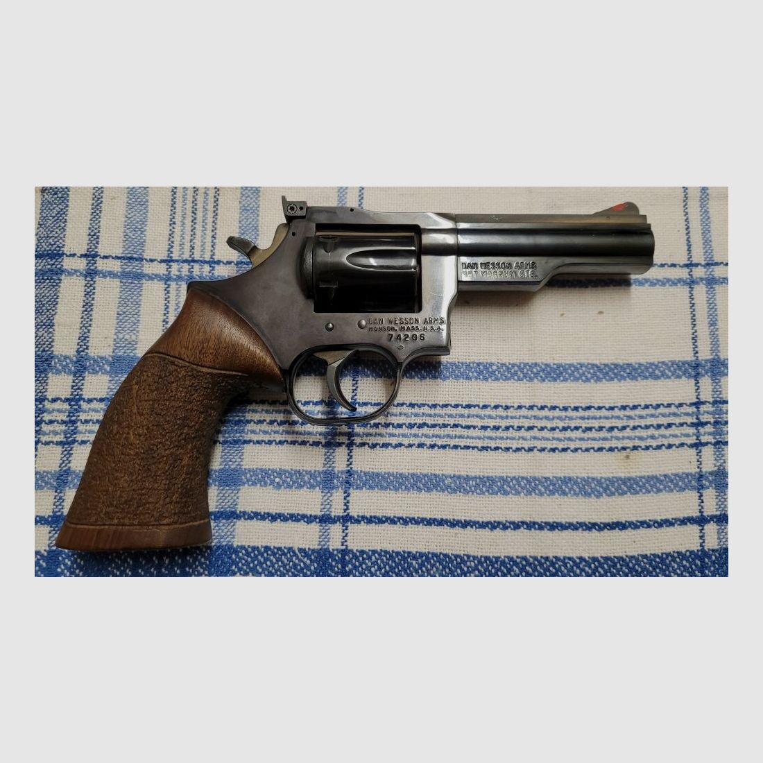 Dan Wesson Dan Wesson