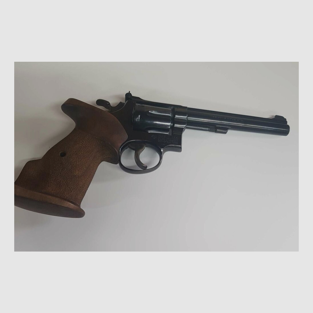 Smith & Wesson - .22lr