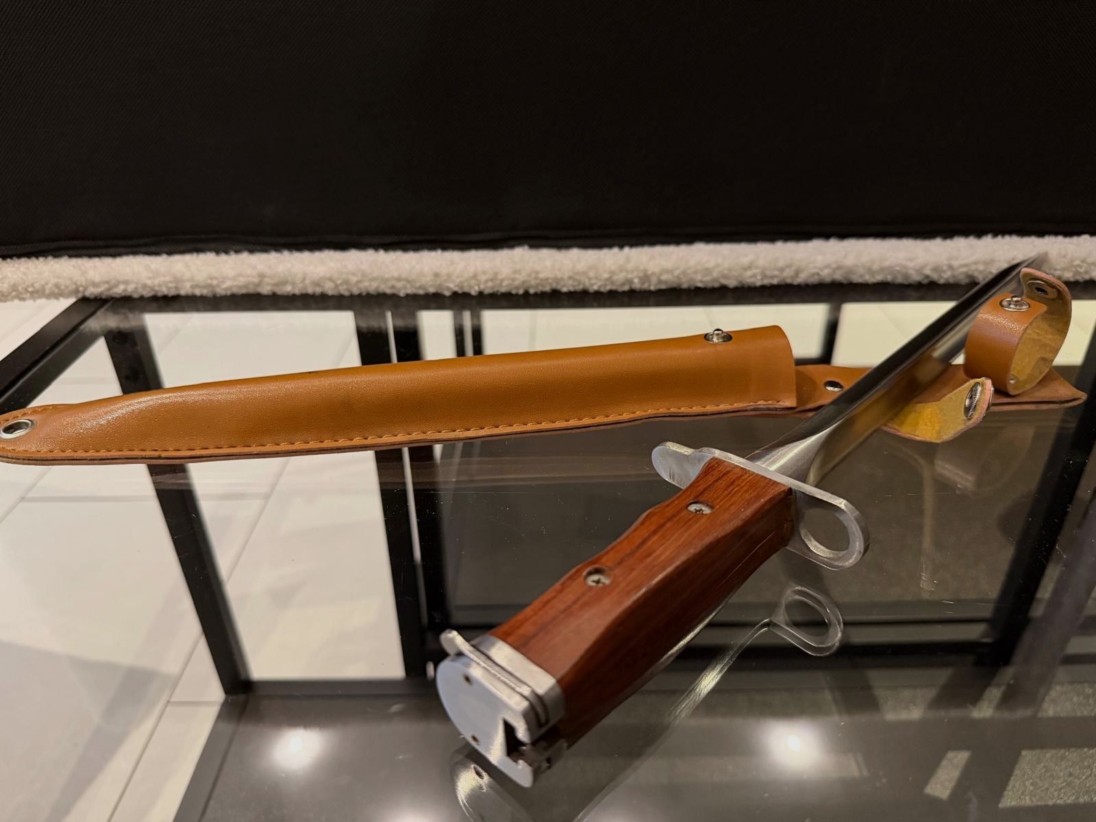 Bayonet dagger knife