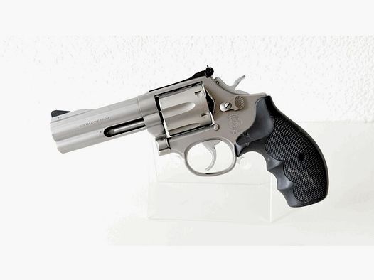 Smith & Wesson 686 Security Special 4 cale z kaburą .357Mag
