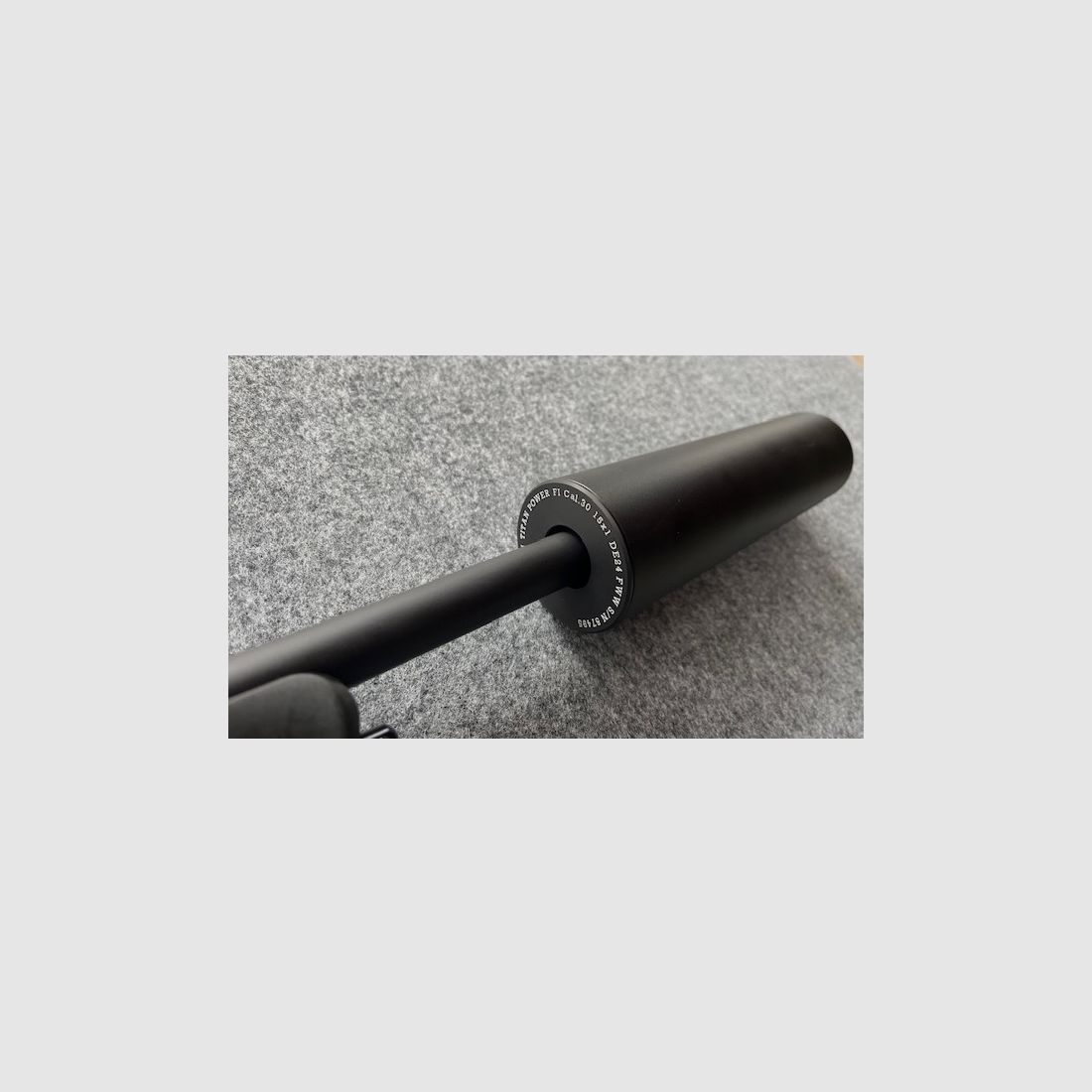 Mercury Rover G2 Thumbhole .308 Win. mit Jaki Schalldämpfer und DDoptics RedDot MAG 1-4x22