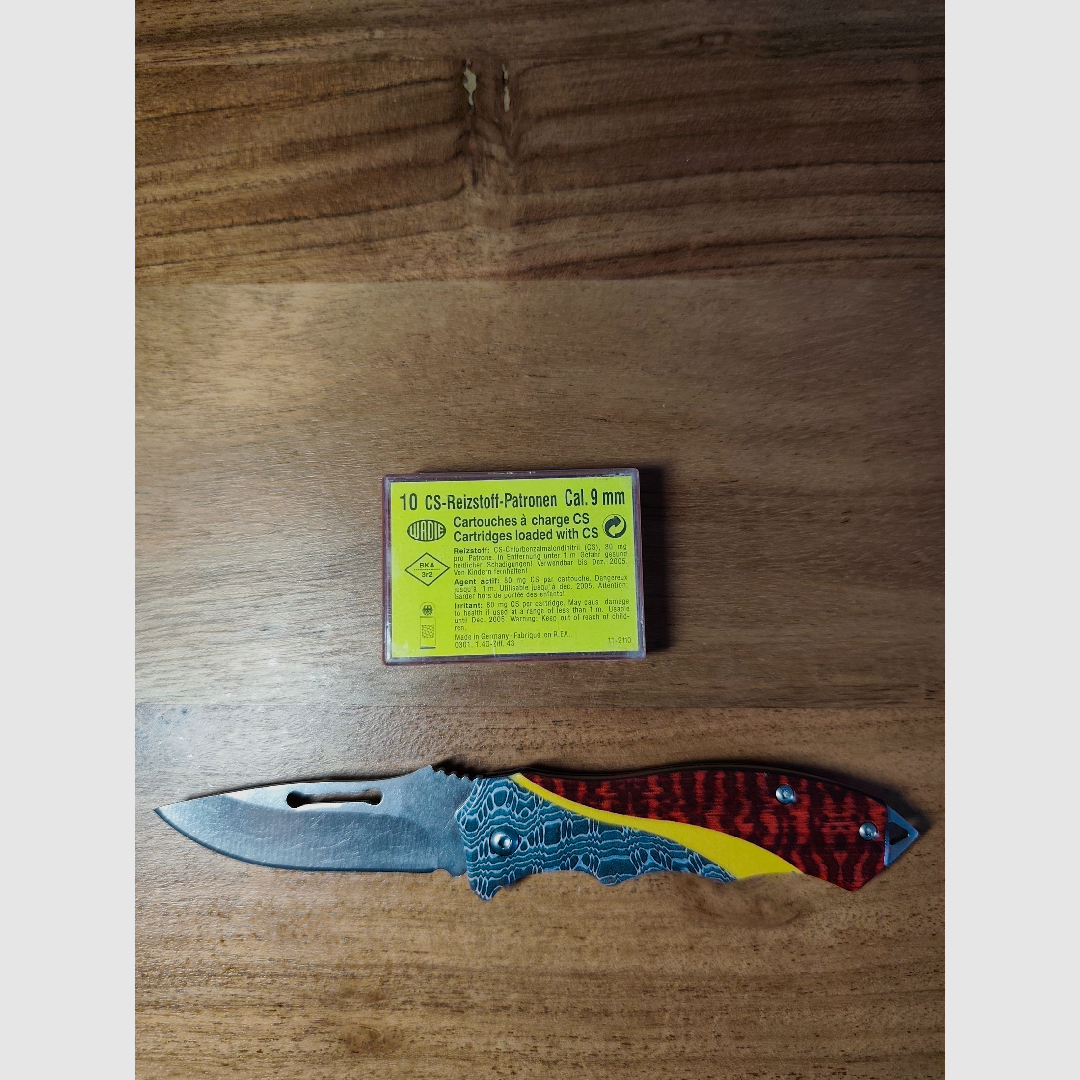 CS Gas Patronen 9mm Revolver von WADIE + Schönes Taschenmesser