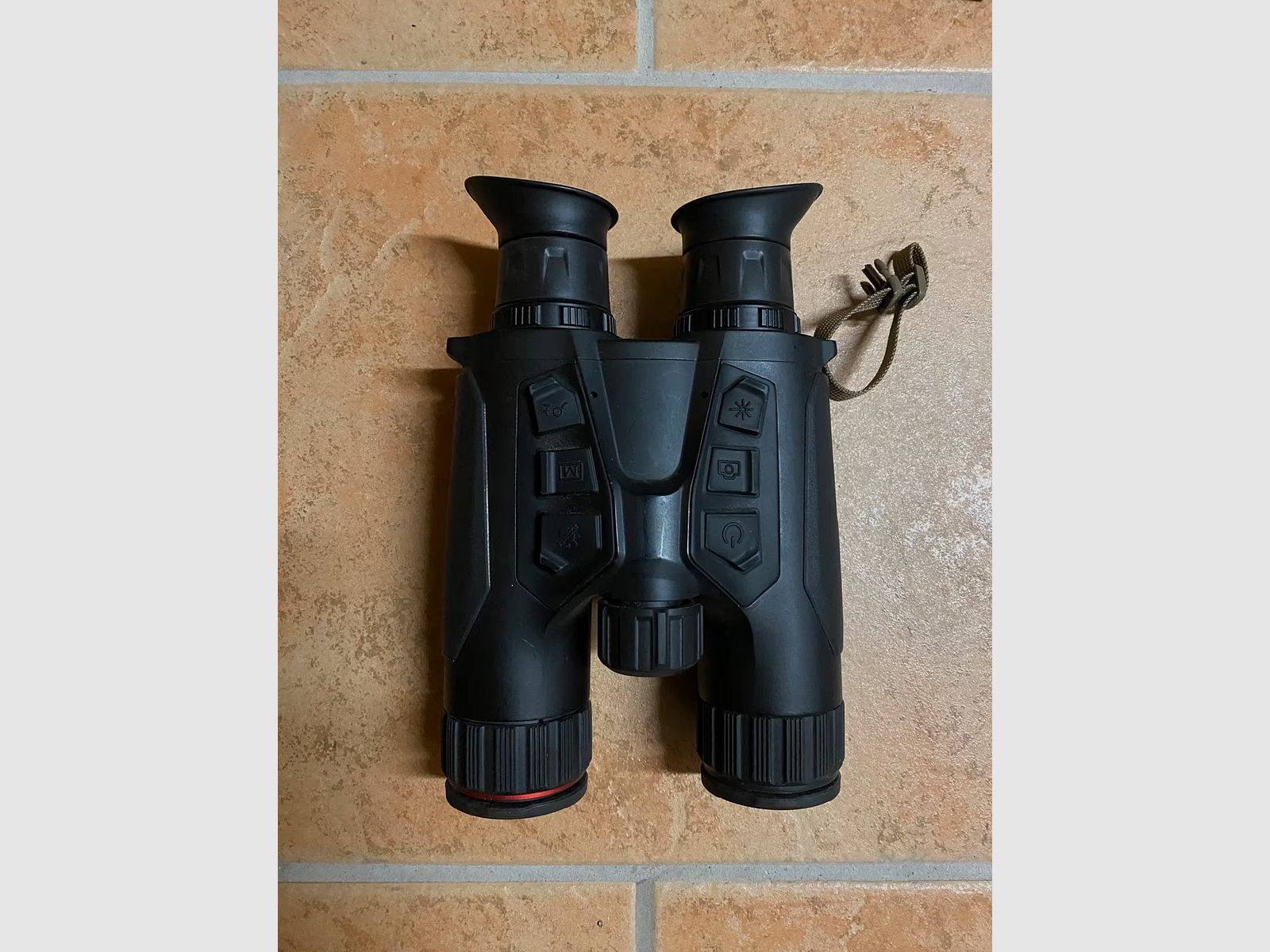 Hikmicro Habrok HH35LN thermal imaging binoculars