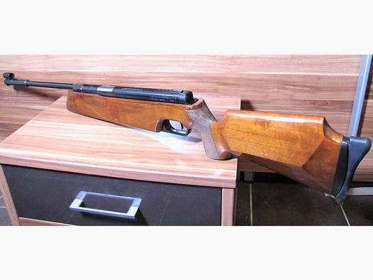 Carabine à air comprimé de la marque Feinwerkbau, modèle 300S