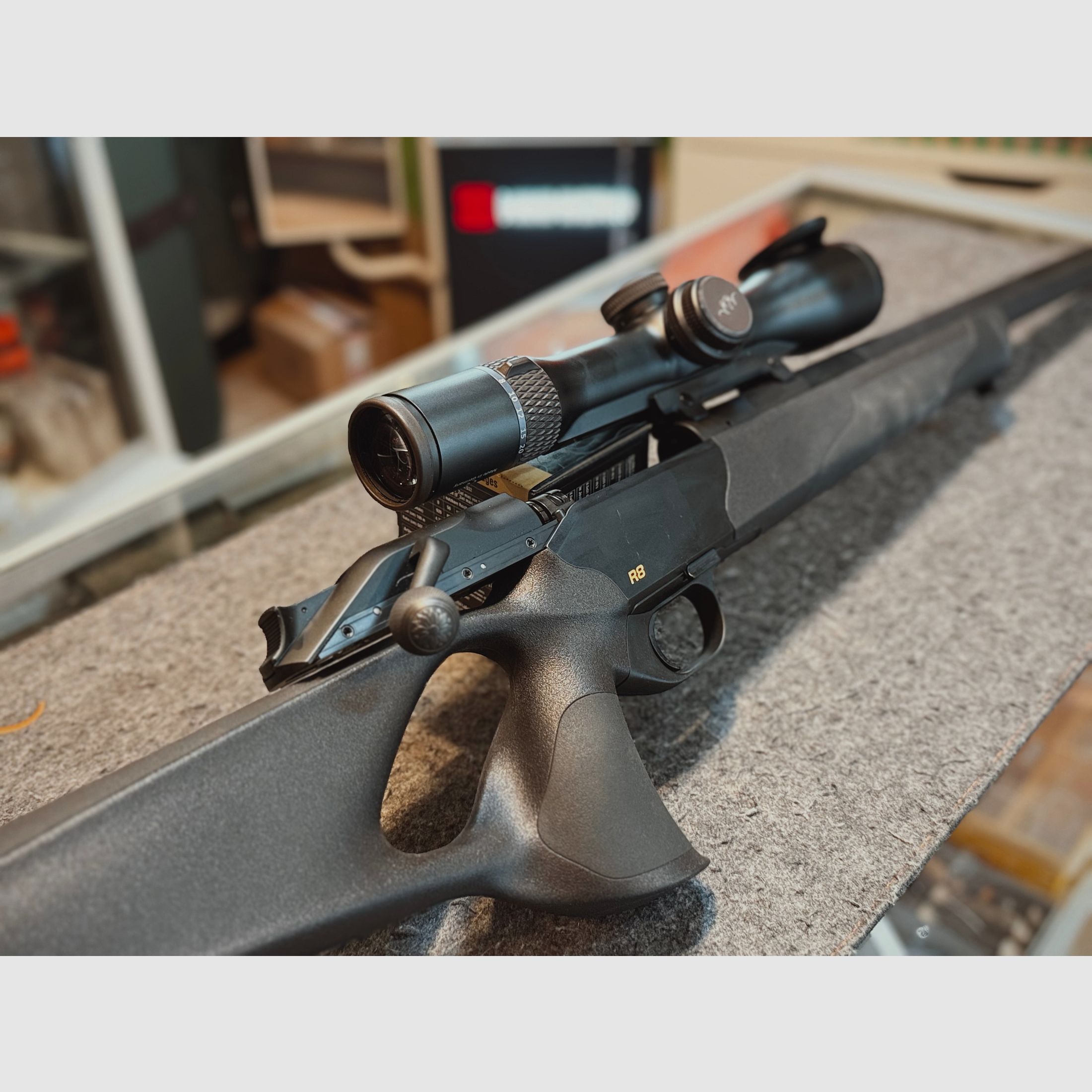 Blaser R8 Ultimate Silence paquete completo