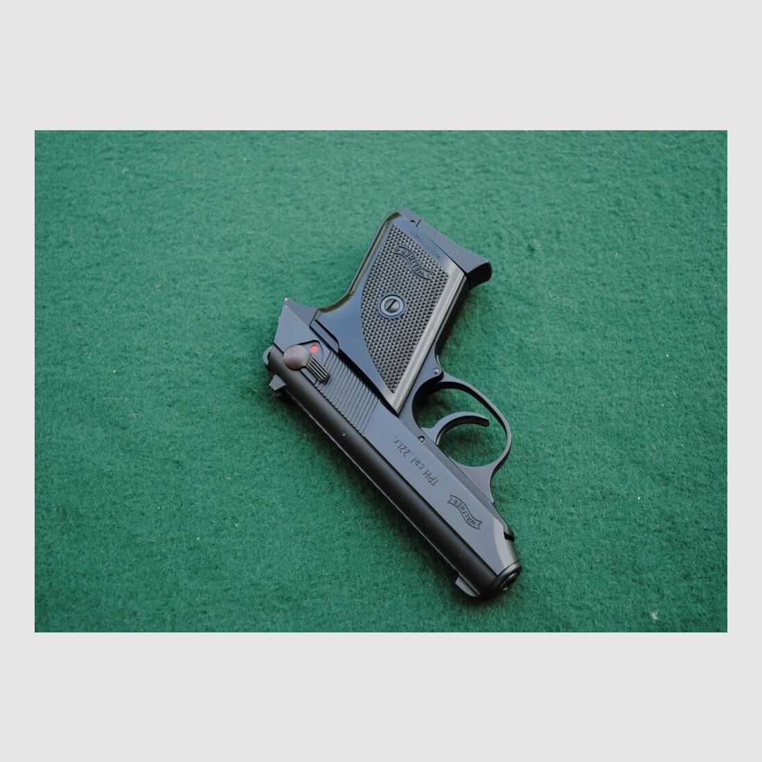 Walther Mod. TPH, twee originele magazines met schoen