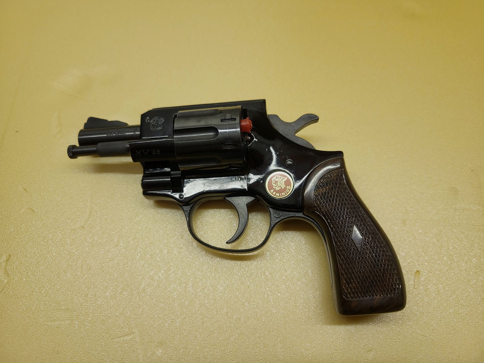 Revoler, Kaliber 22, 8-schüssig
