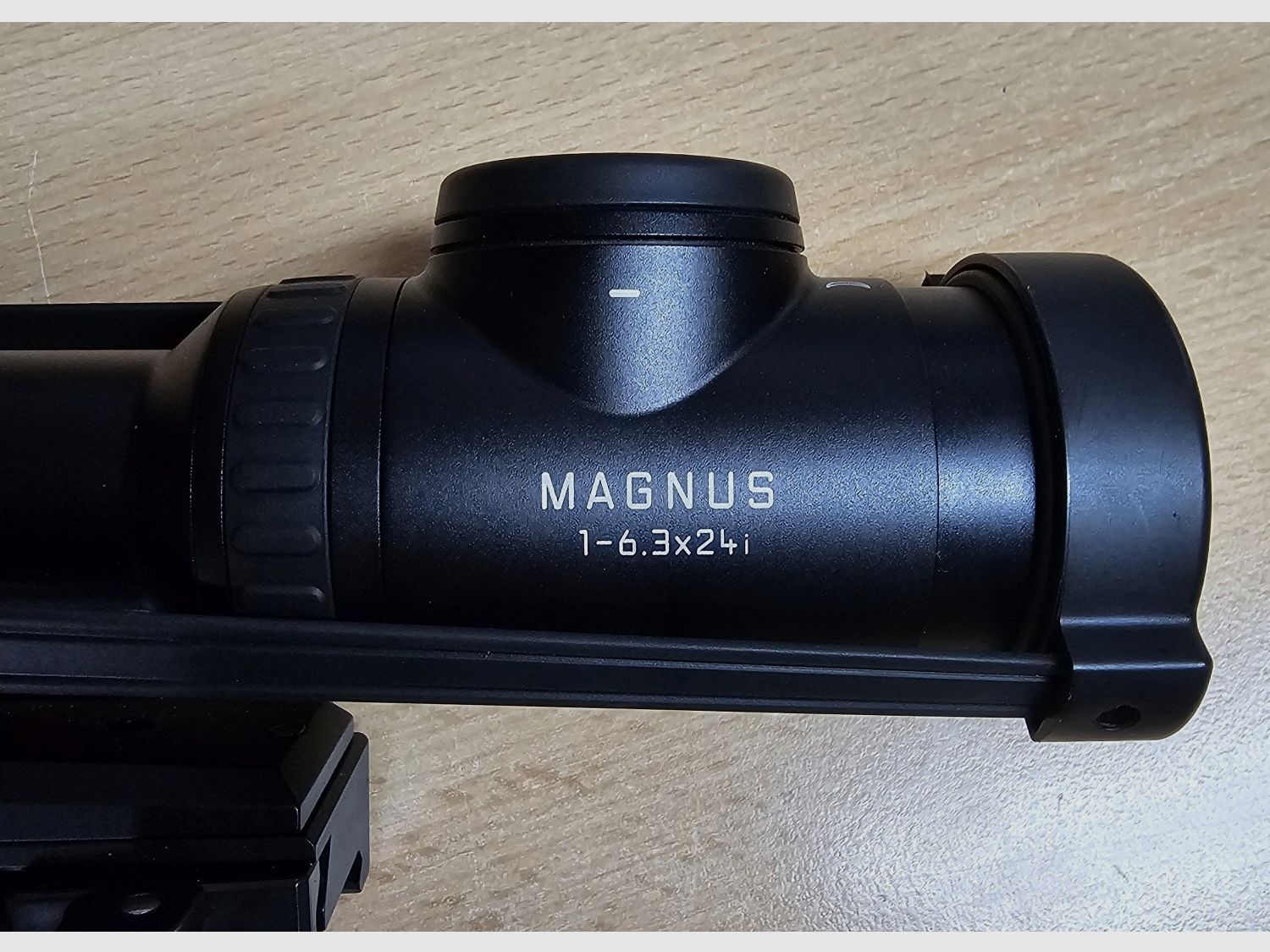 LEICA MAGNUS 1-6.3x24i, CircleDot, driven hunt, with Innogun tactical quick-release mount, image 2 of 6