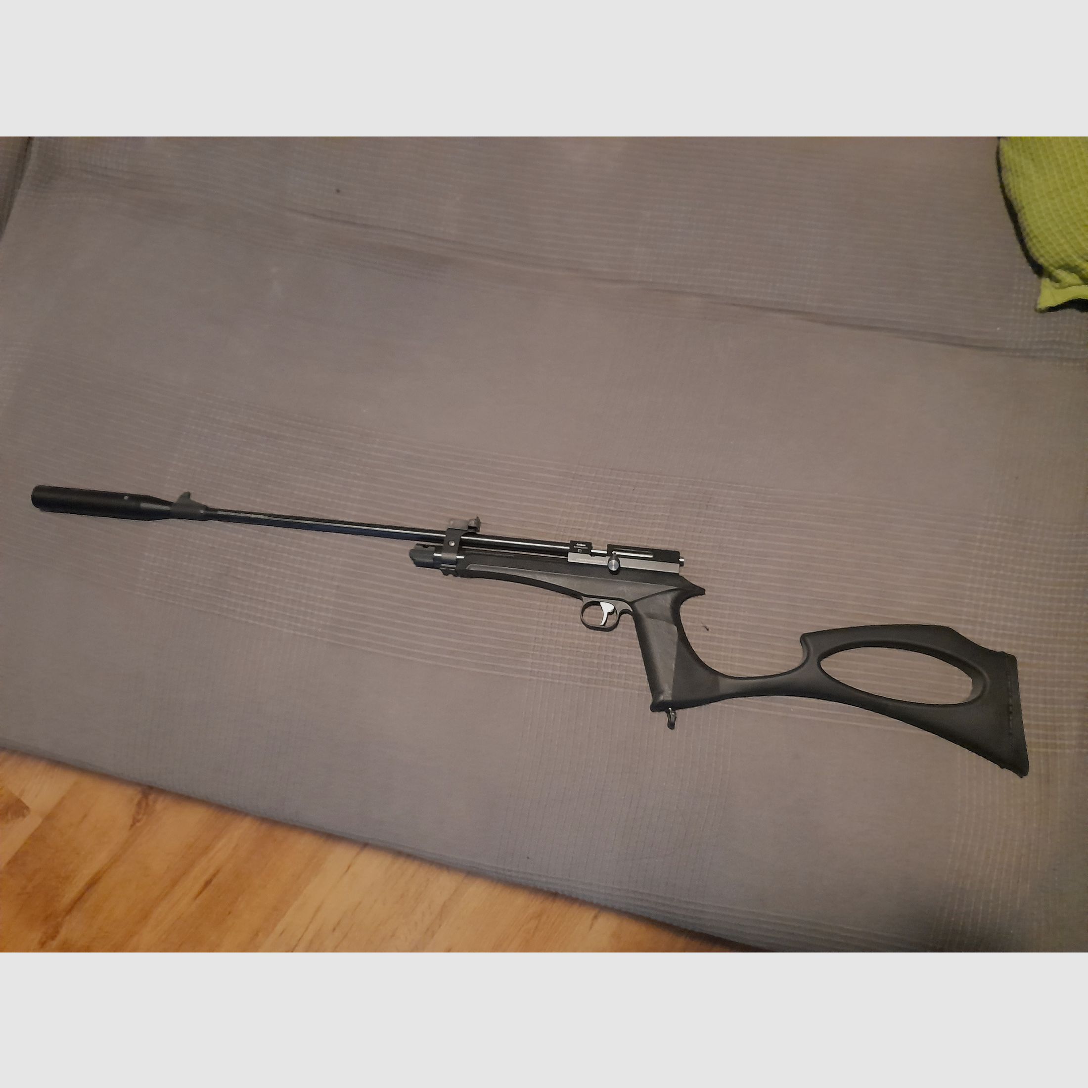 Diana Chaser Rifle Co2 rifle 4.5 mm Diabolo (P18) + additional magazine