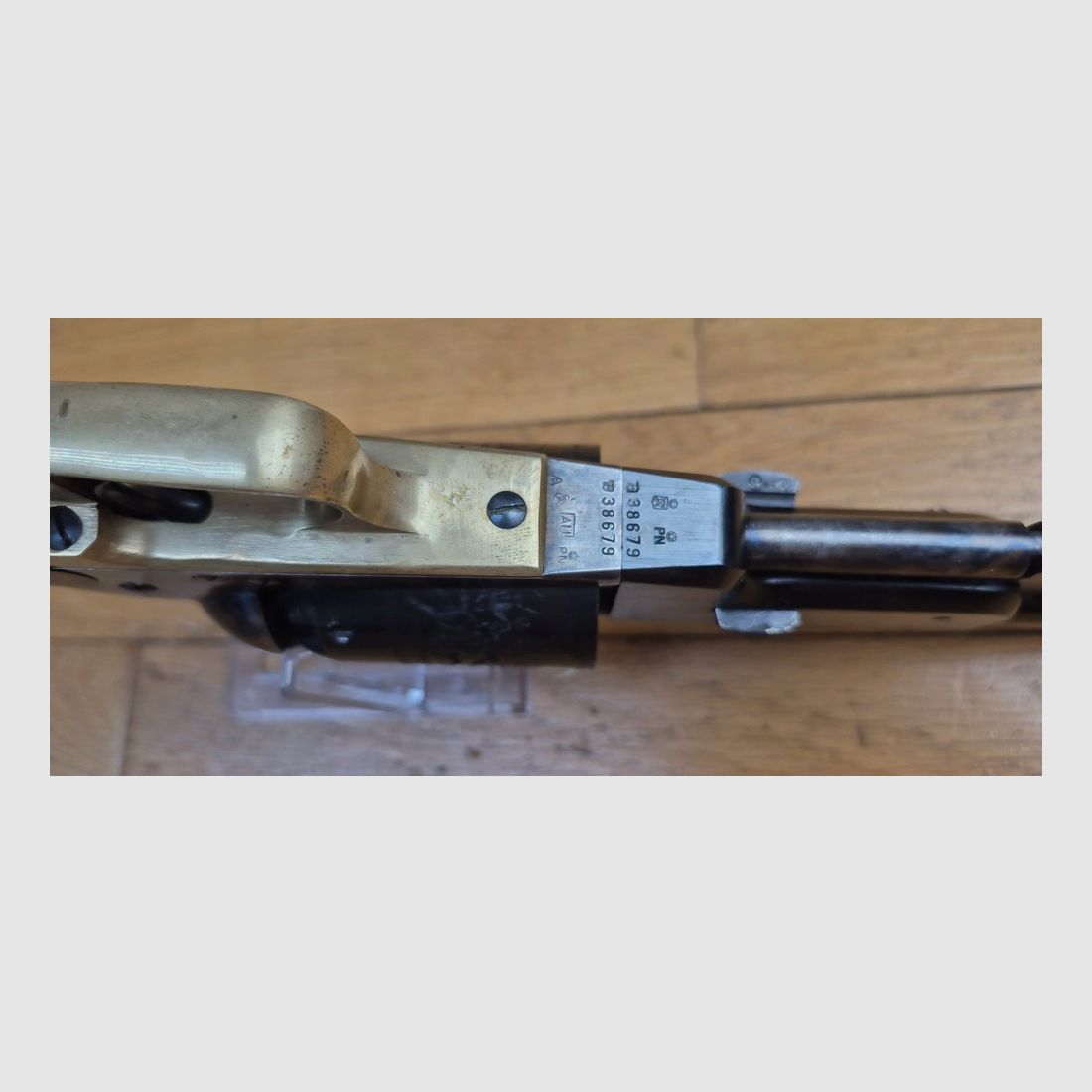 Enormer Colt Walker Revolver – Kal. .44 PN – Herstellung Army San Marco von 1989 – Wunderschöne Brünierung und Marmorierung zu 100% vorhanden – Exzellente Mechanik – Enormer 9-Zoll Lauf mit klaren Zügen – Sehr wenig geschossen – TBE-, Bild 9 von 22