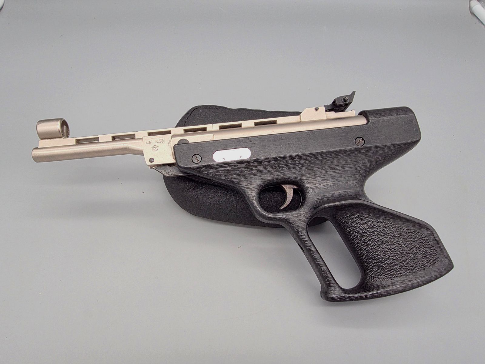 Collectionneurs attention Cal. 6,35mm Record IWG Mod. 77 pistolet à air Diabolo