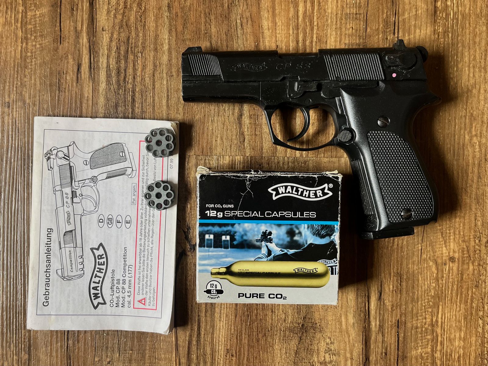Walther CP88 gas pistol blank firing gun