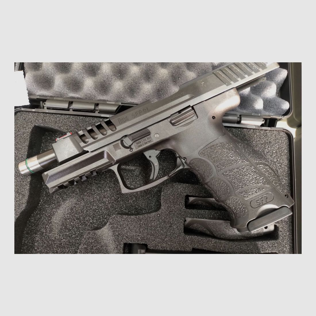 Heckler & Koch SFP9L-SF nero