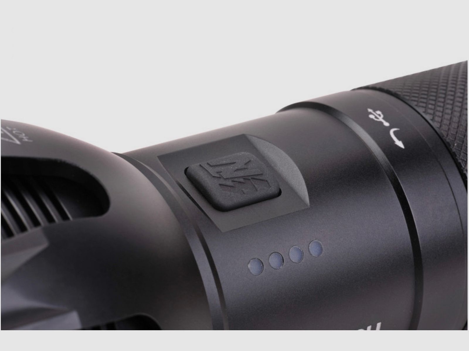 NEXTORCH Saint Torch 30 5600 Lumen Suchscheinwerfer LED Taschenlampe