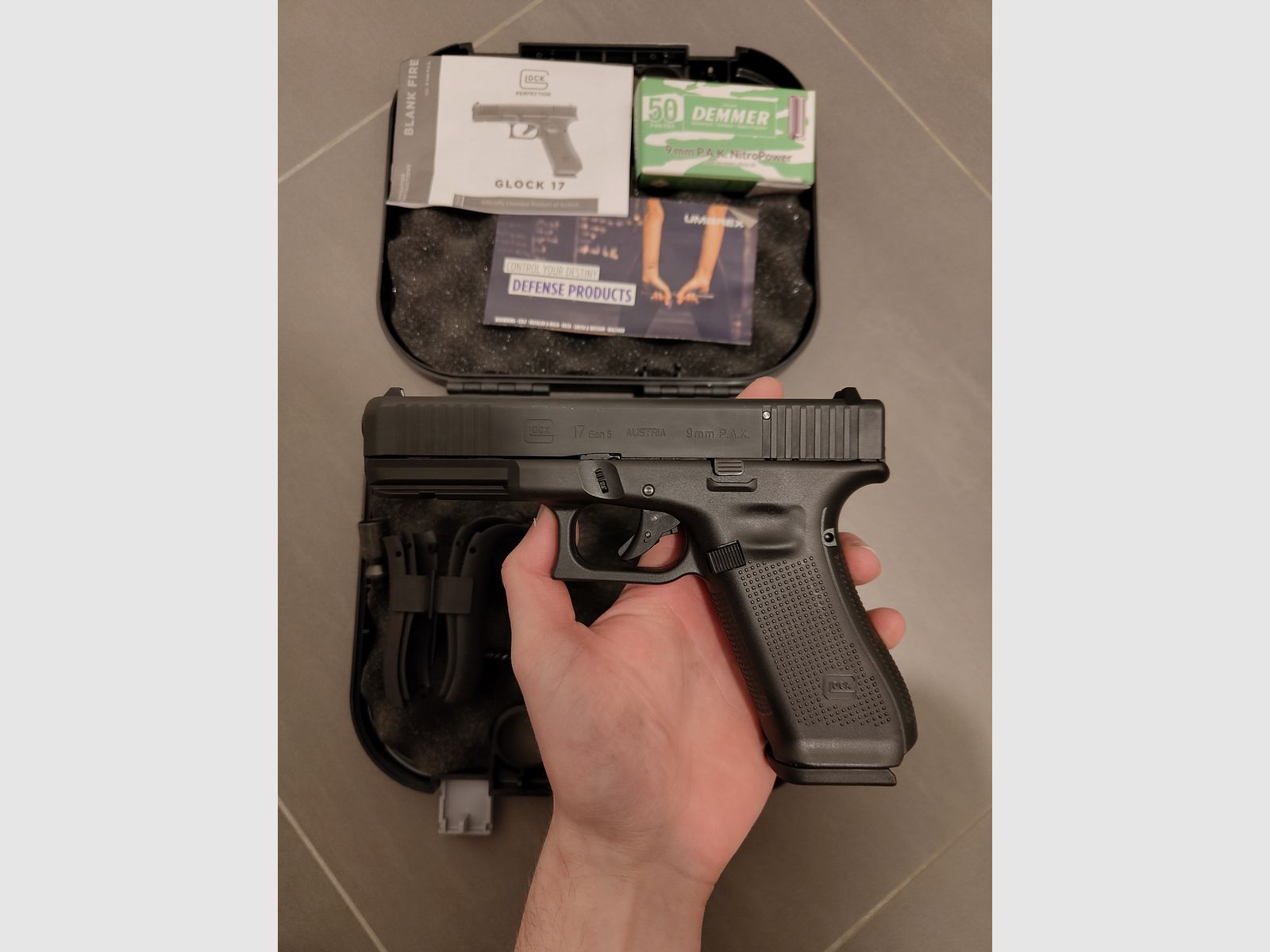 Glock 17 P.A.K First Edition Schreckschuss 