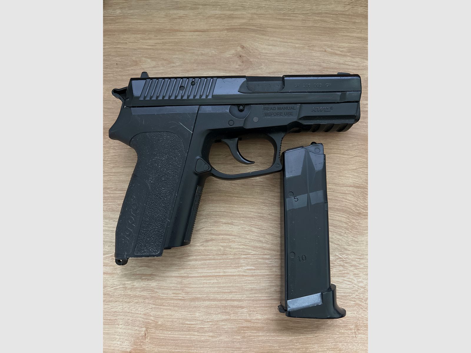 Sig Sauer SP2022 Airsoft / 0.5 Joule / 6mm BB