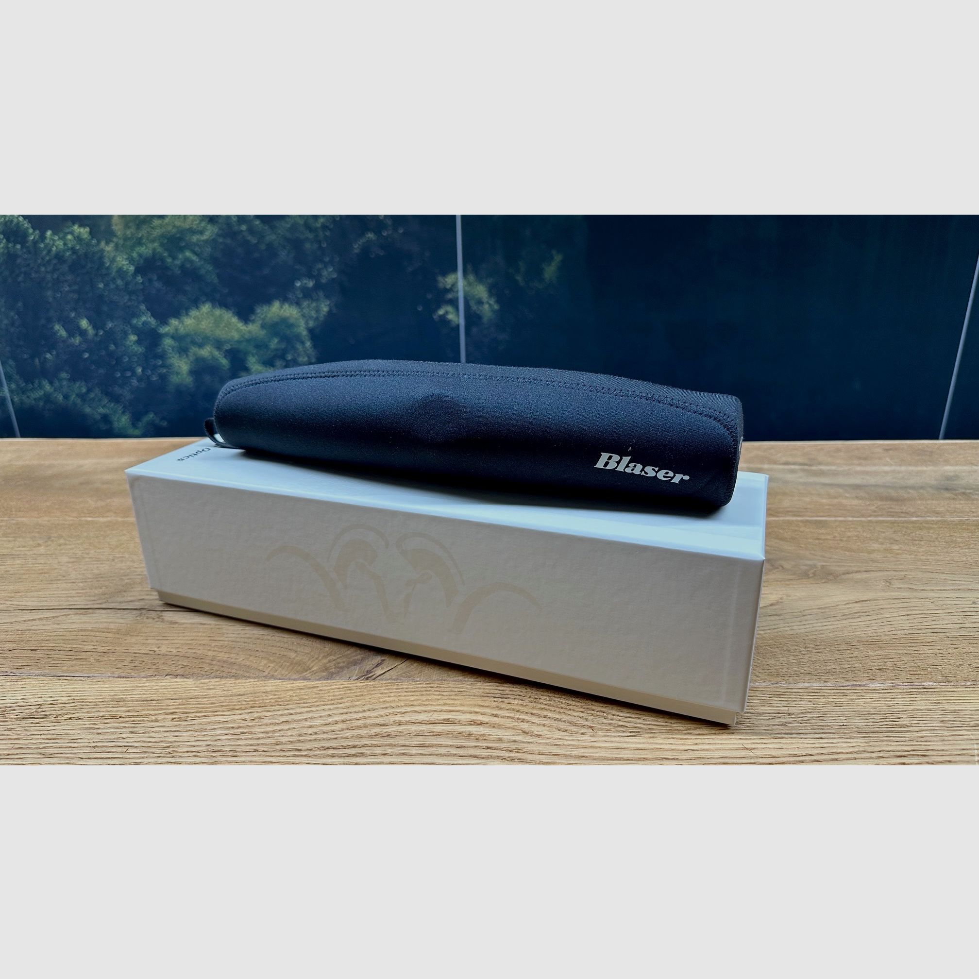 Blaser B1 2.8-20x50 iC Custom richtkijker / Gouden afdekkappen / met rail, afbeelding 6 van 6