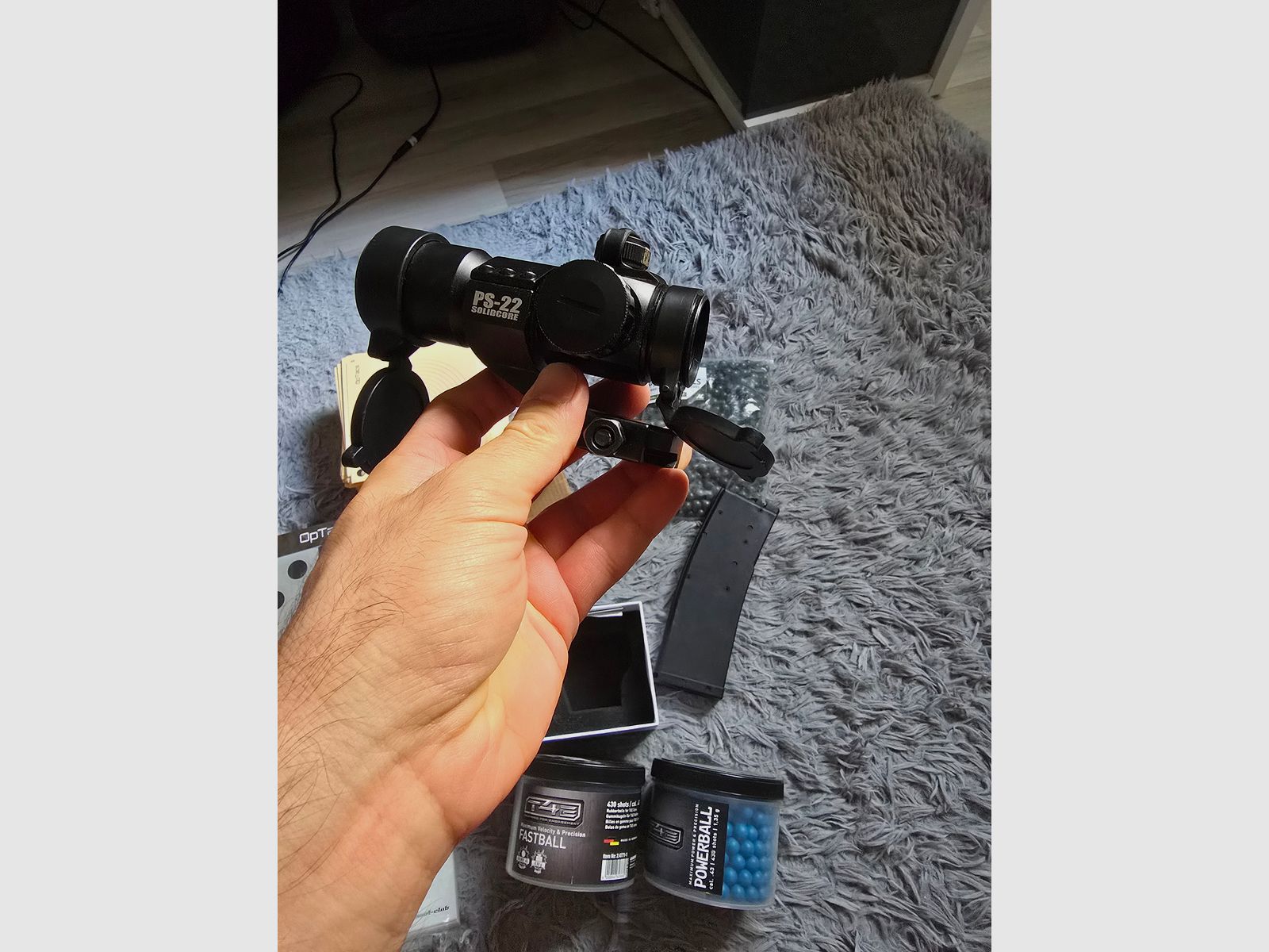Großes Schießsport- & Airsoft-Set: Kugelfangkasten, Rotpunktvisier, Ziele & Munition HK 416 T4E RAM Magazin 