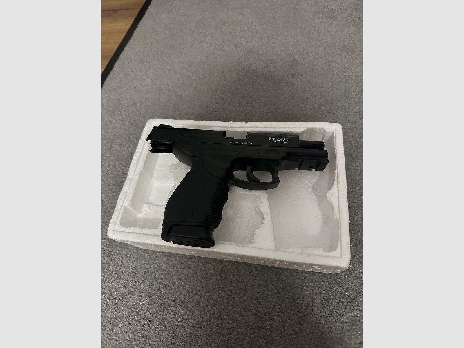 Taurus Pt 24/7 Softair