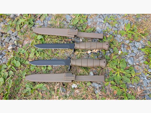 Deux couteaux de terrain Glock