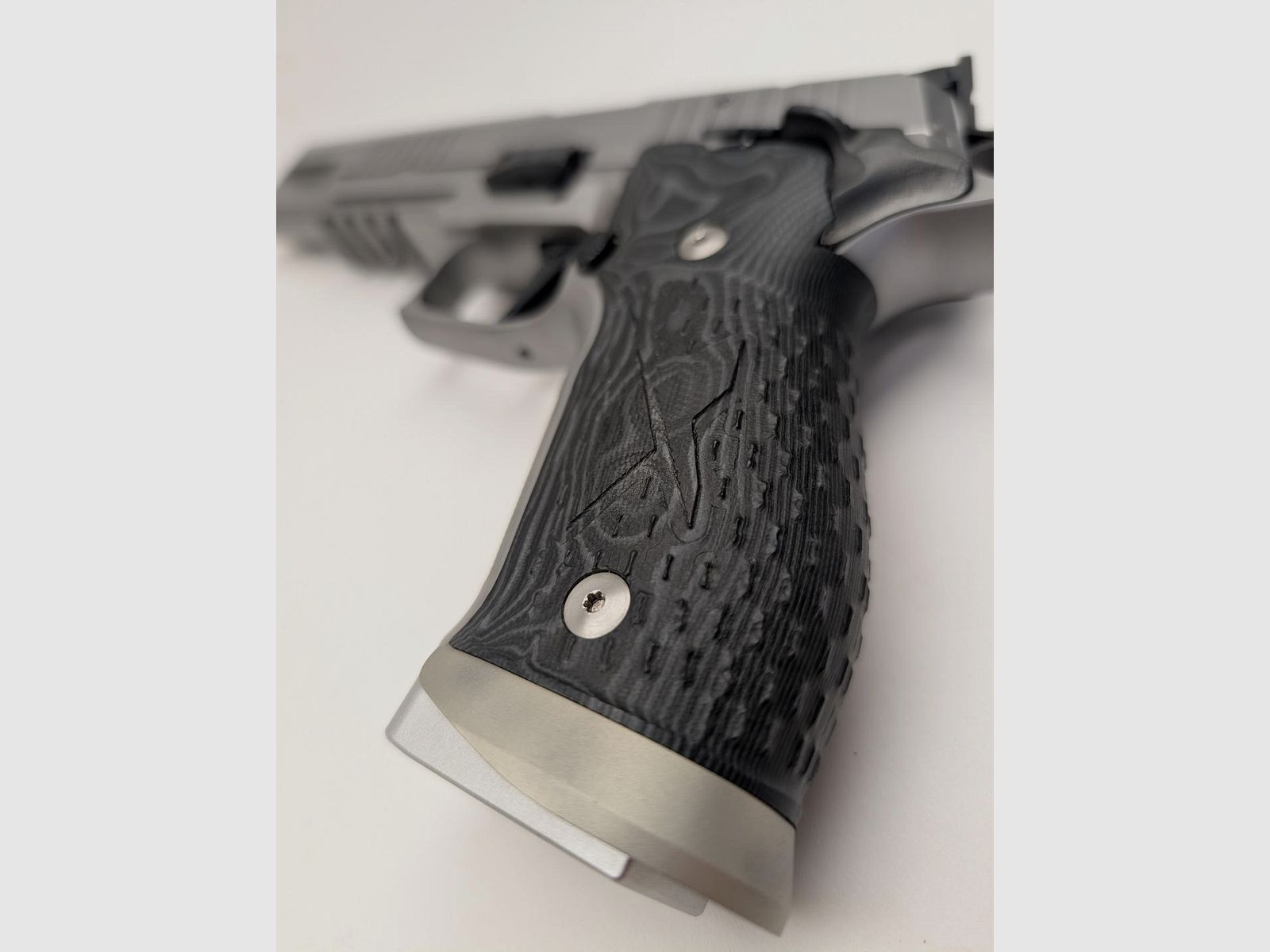 X-Six Supermatch Sig Sauer 9mm Wyprodukowano w Niemczech