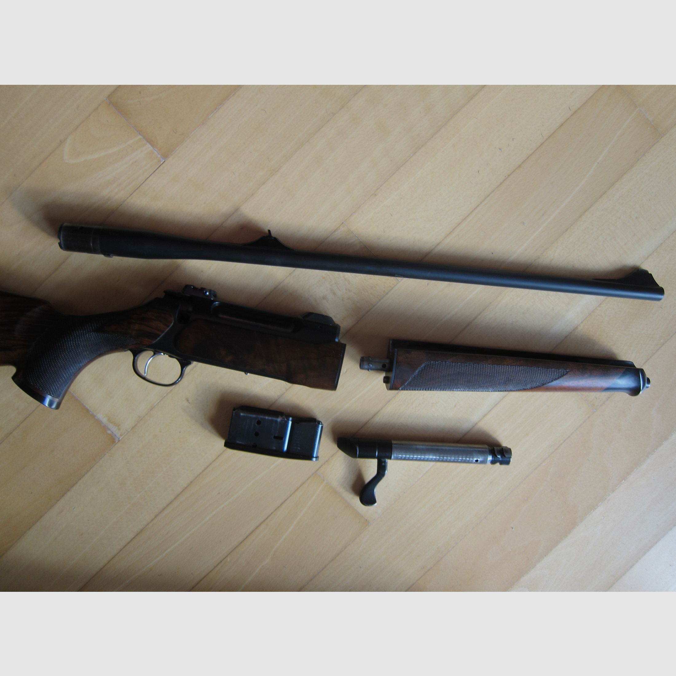 selten, da nicht mehr gebaut :  WECHSELLAUF   für   Sauer  202 S Take Down   Kal  9,3 x62   OHNE   Verschlußkammer  aber mit    Magazin   