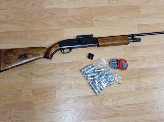 Crosman 622 Pell Clip Repeater 5,5mm .22 CO2 Vorderschaftrepetierer