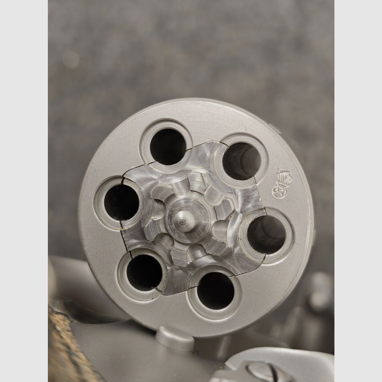 Smith & Wesson 617-1 Target Champion