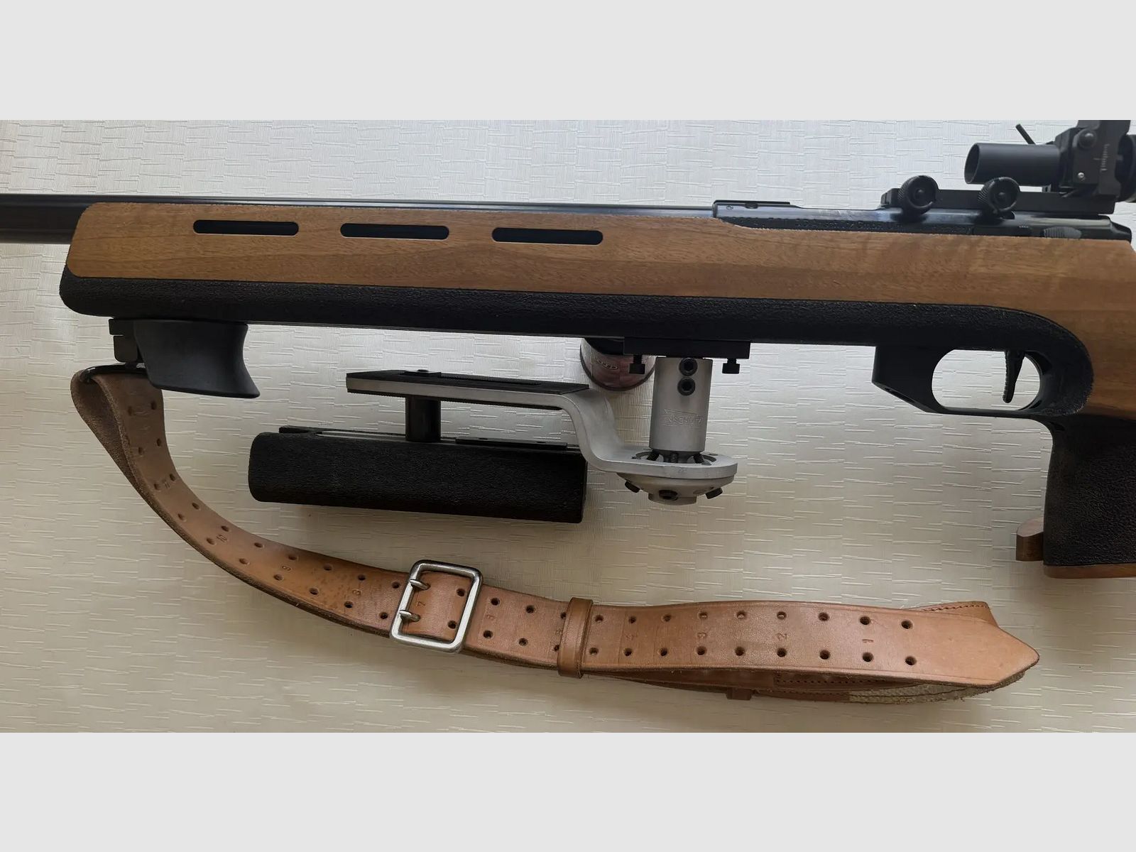 Anschütz Super-Match Modelo 1813 Olímpico 84 Calibre .22 l.r.