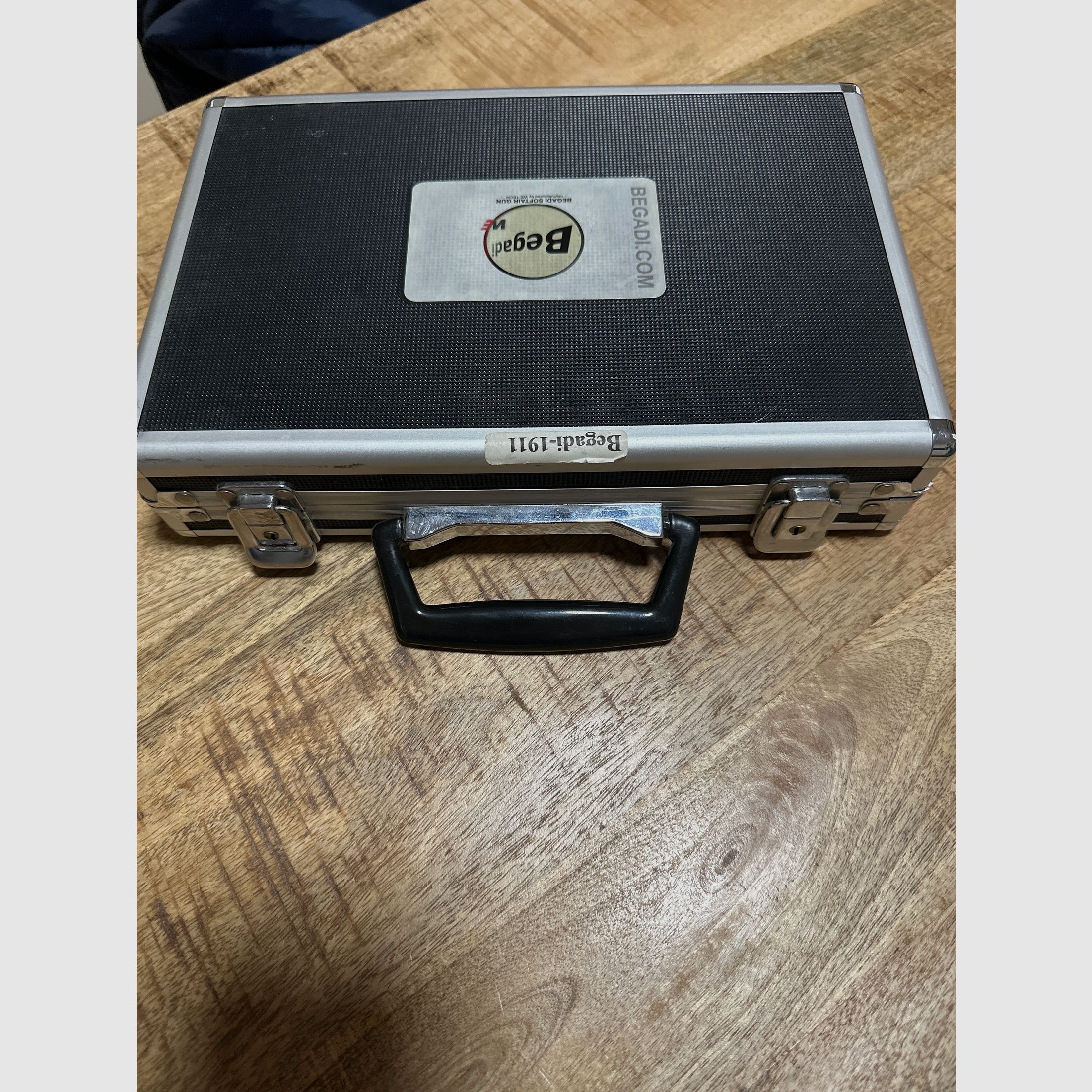 Begadi M1911 Pistole cal.6 mm BB Airsoft mit F Kennzeichen 