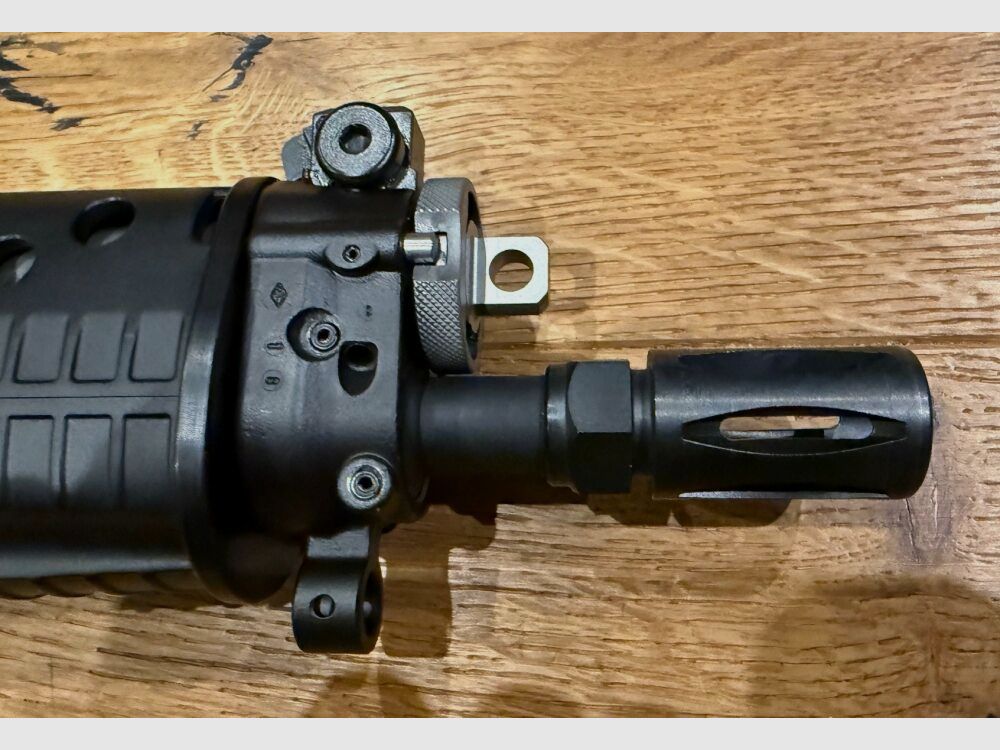 SIG SAUER AG Suisse SIG 553 AL US Sport Canon Court noir