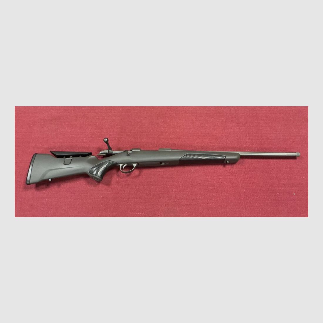 Sako 85 Finnlight II con accessori