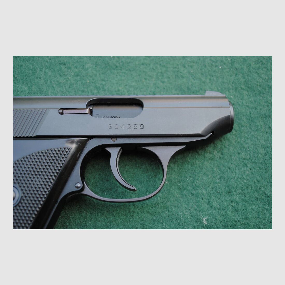 Walther Mod. TPH, twee originele magazines met schoen