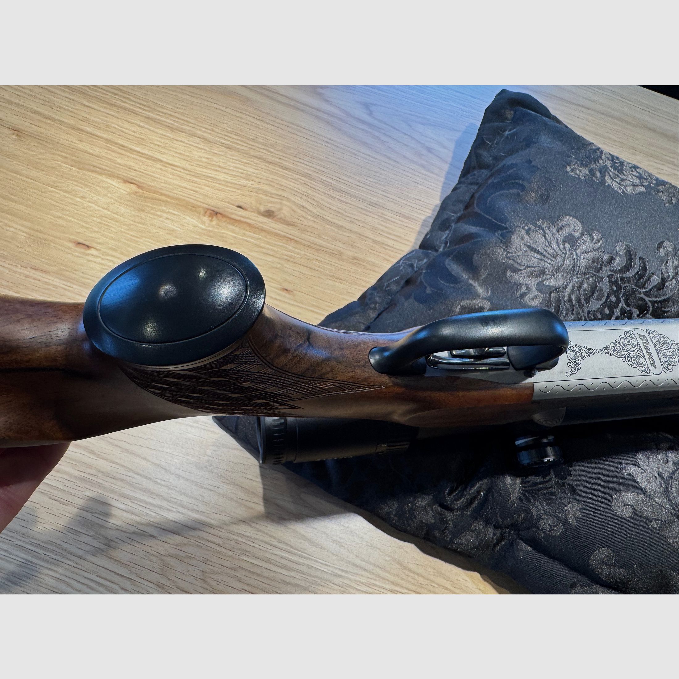 Blaser D99 dubbelbuksdrilling 9,3x74 / 9,3x74 / 20/76 met 2 x ZF Zeiss voor het zitten en drijfjacht, BESTE STAAT