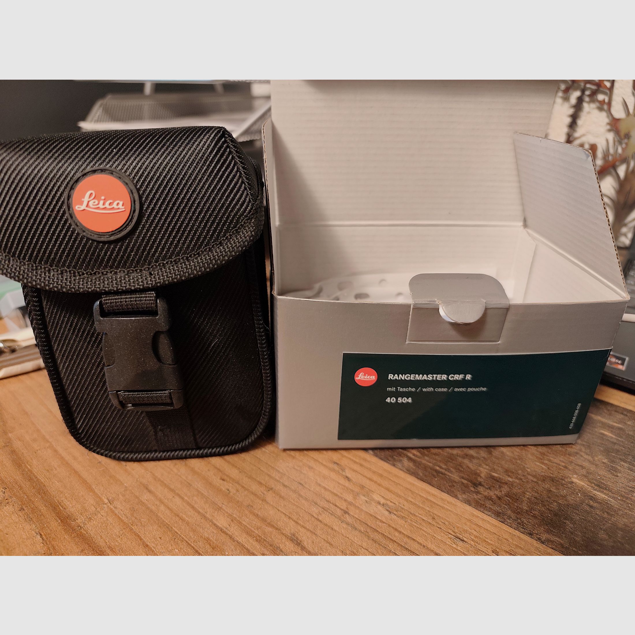 Leica Rangmaster CRF R con borsa