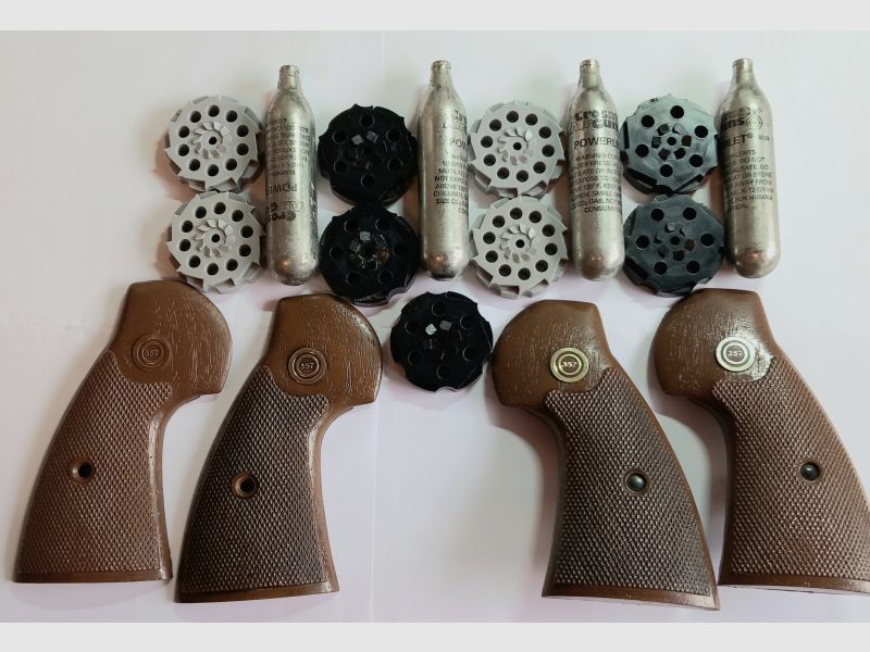 Crosman 357 Revolver,4,5mm,3 Läufe,Trommeln,sehr viele Ersatzteile,Top-Konvolut !!! Ansehen lohnt !