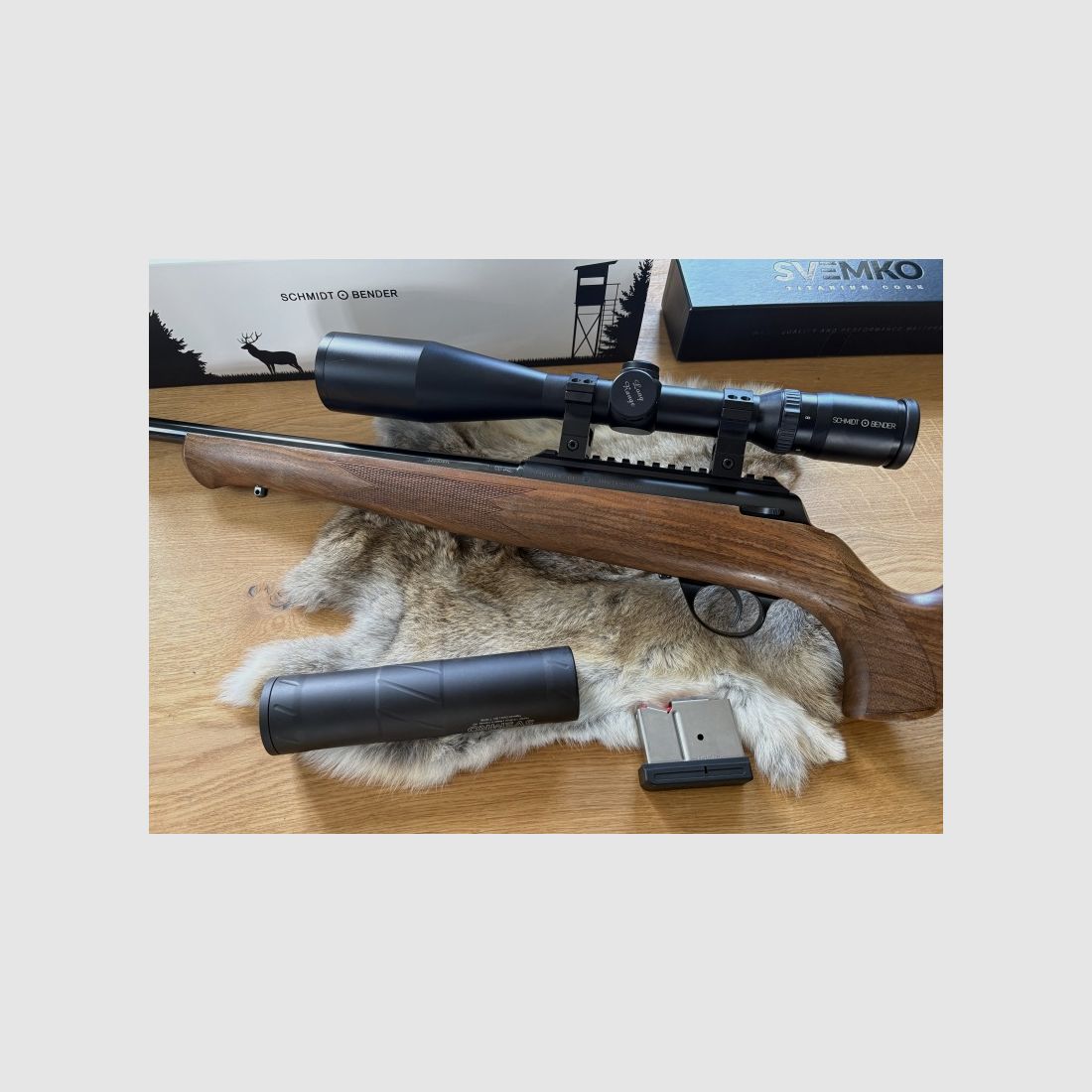 Anschutz Cal. 17 Hornet con 4-16x50 Schmidt & Bender